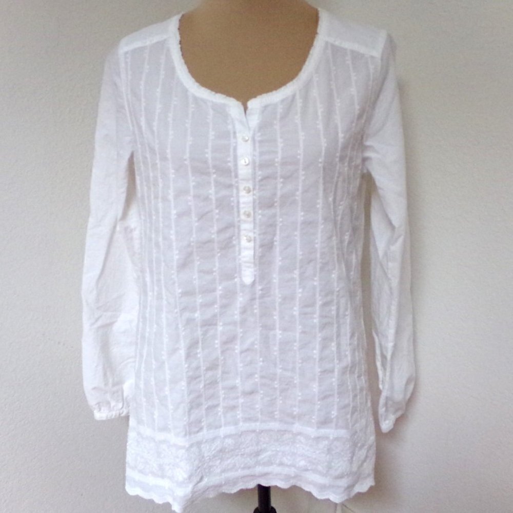 Eddie Bauer White Cotton Blouse with Lace Trim